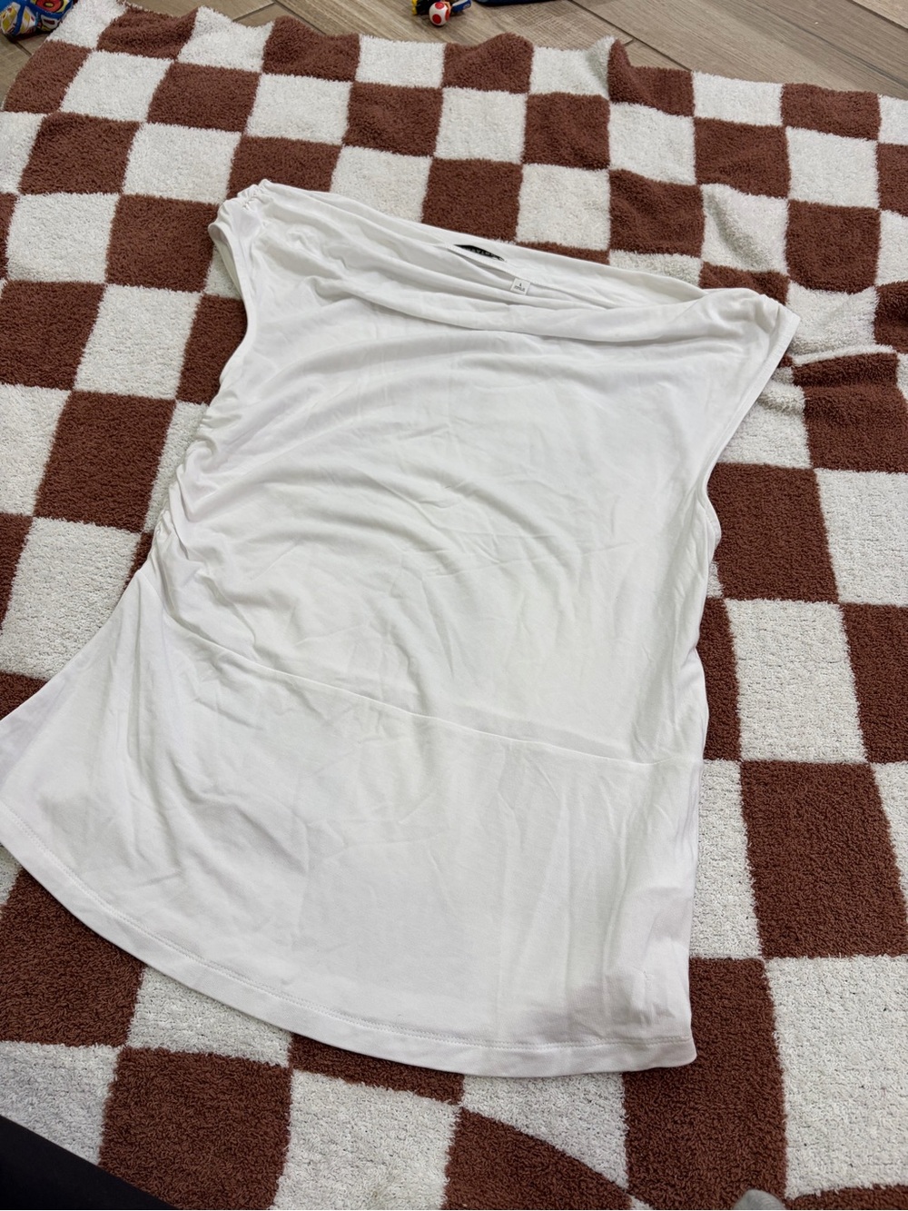 Babaton White Draped Scoop Neck Tank
